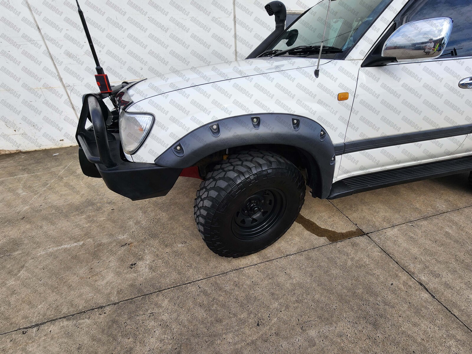 Fender Flares for Toyota Landcruiser 100 series LC100 19982007 Jungle