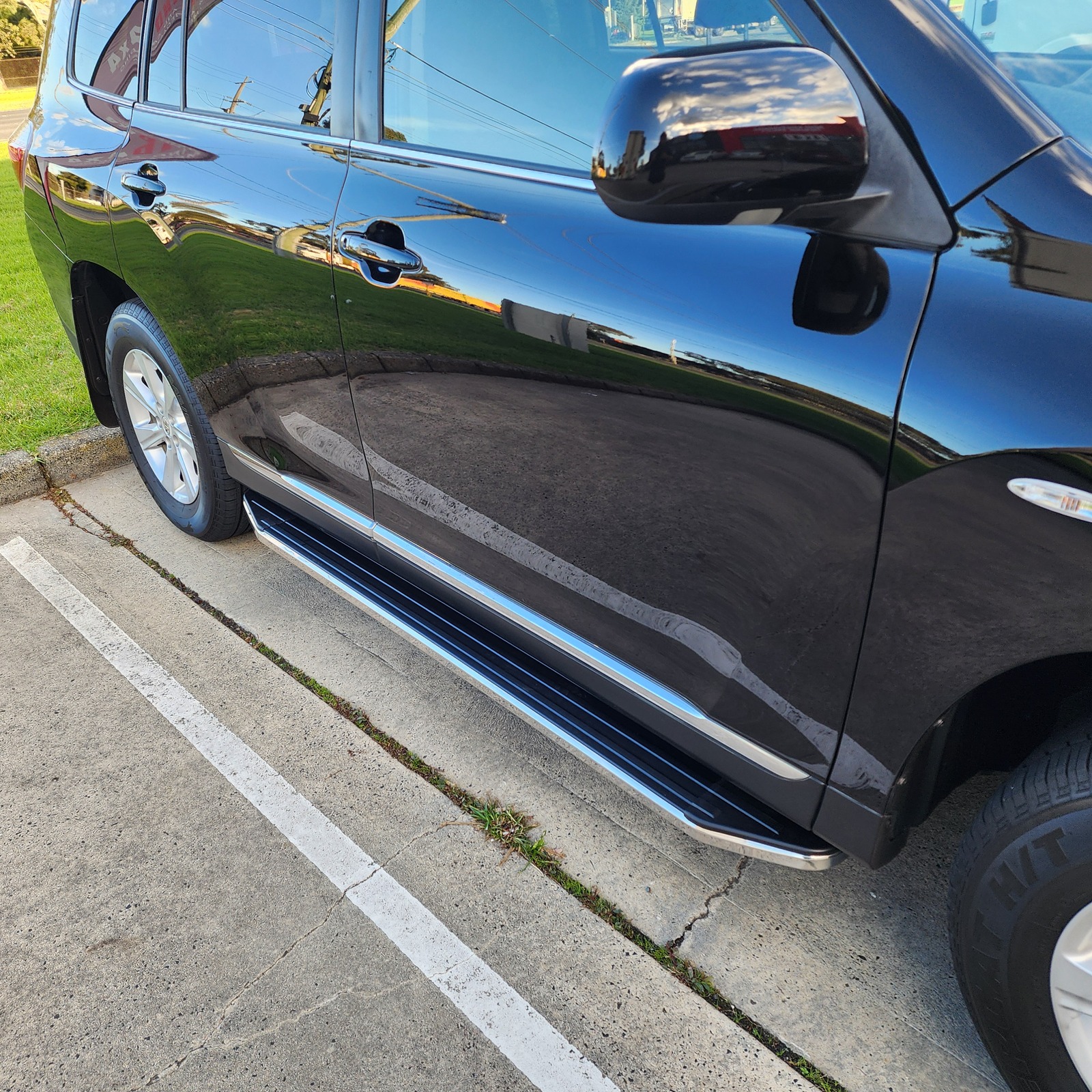 Premium Side Steps Running Boards to suit Toyota Kluger 2008 2013