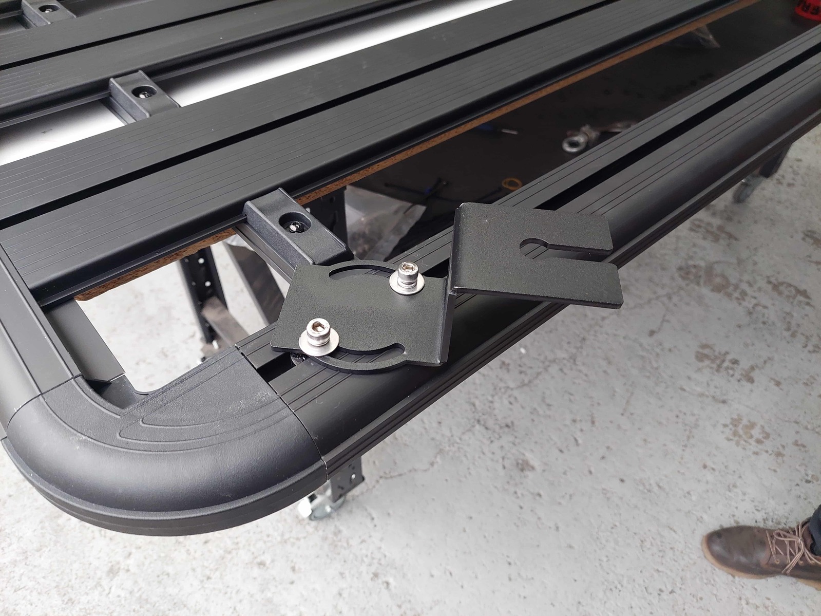 UHF Antenna Bracket Mount for Aluminium Platform Roof Racks suits Rhino