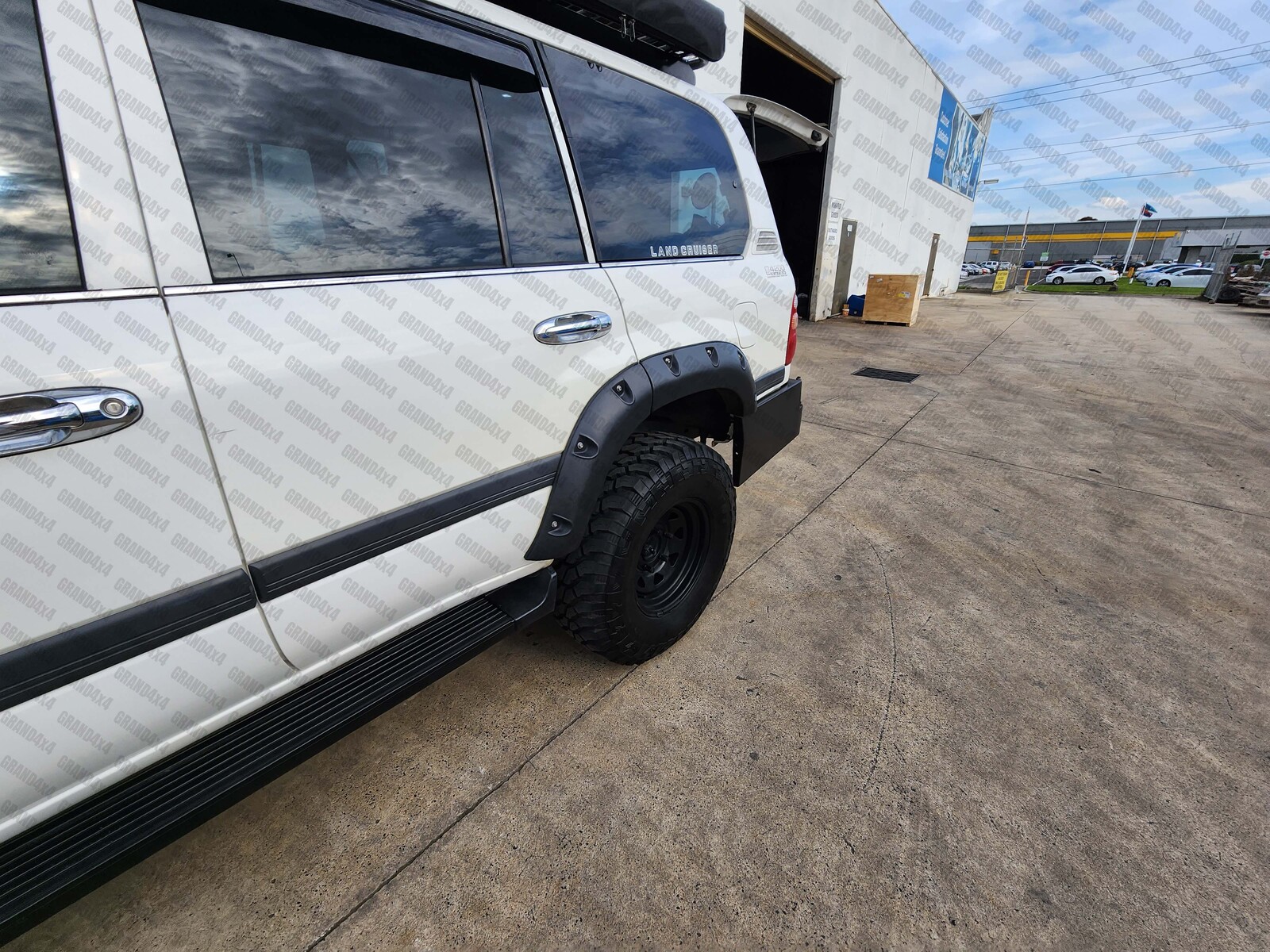 Fender Flares for Toyota Landcruiser 100 series LC100 19982007 Jungle