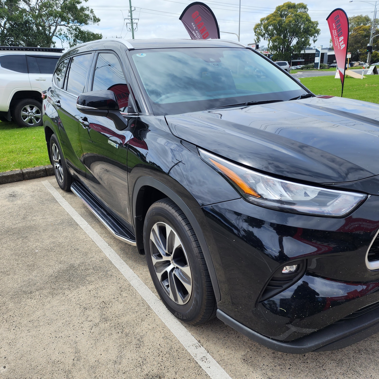 Premium Side Steps Running Boards to suit Toyota Kluger 2020 2023