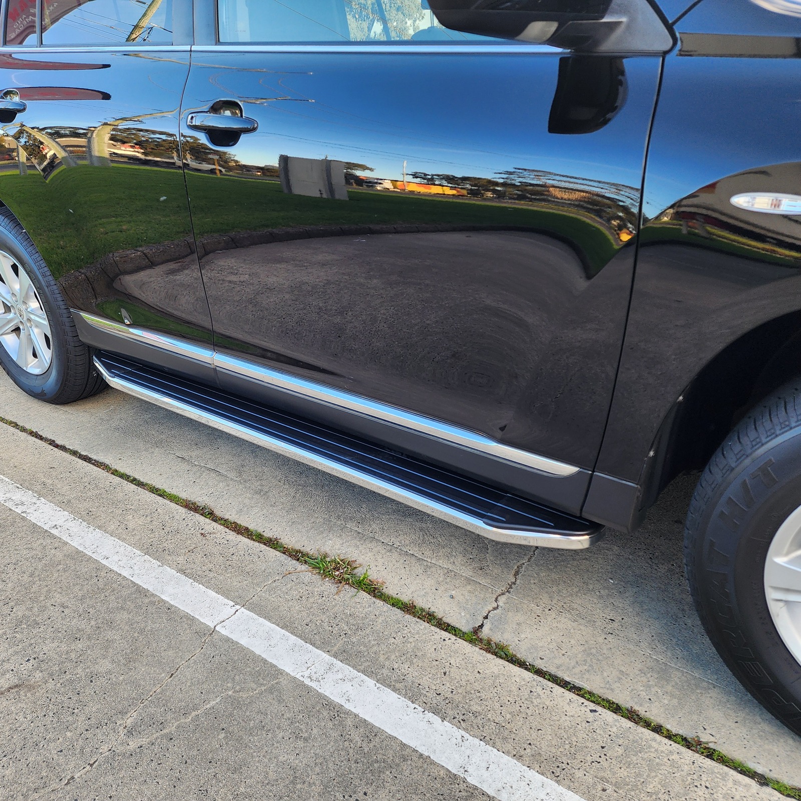 Premium Side Steps Running Boards to suit Toyota Kluger 2008 2013