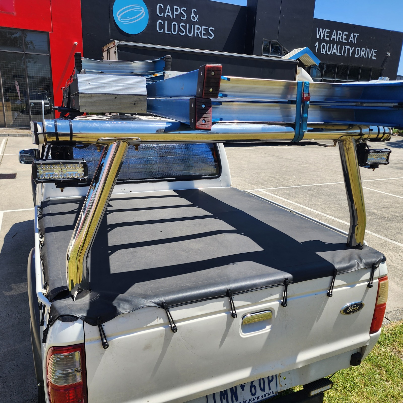 Universal Stainless Steel Adjustable Width Height Ute Tub Ladder Rack